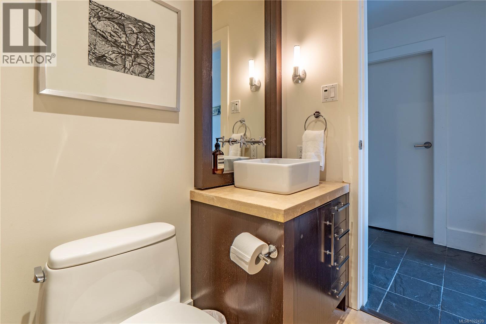 304 368 Main St, Tofino, British Columbia V0R 2Z0 - Photo 40 - 1022420