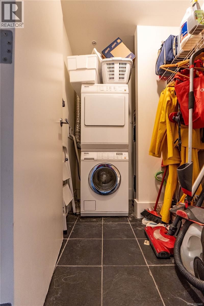 304 368 Main St, Tofino, British Columbia V0R 2Z0 - Photo 42 - 1022420