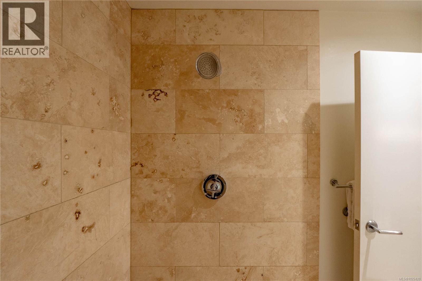 304 368 Main St, Tofino, British Columbia V0R 2Z0 - Photo 38 - 1022420