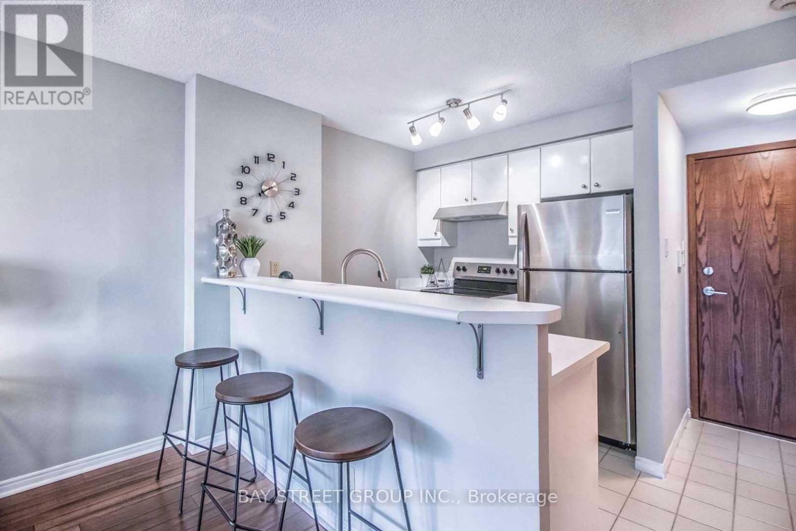 309 - 10 Yonge Street, Toronto, Ontario  M5E 1R4 - Photo 4 - C12664854