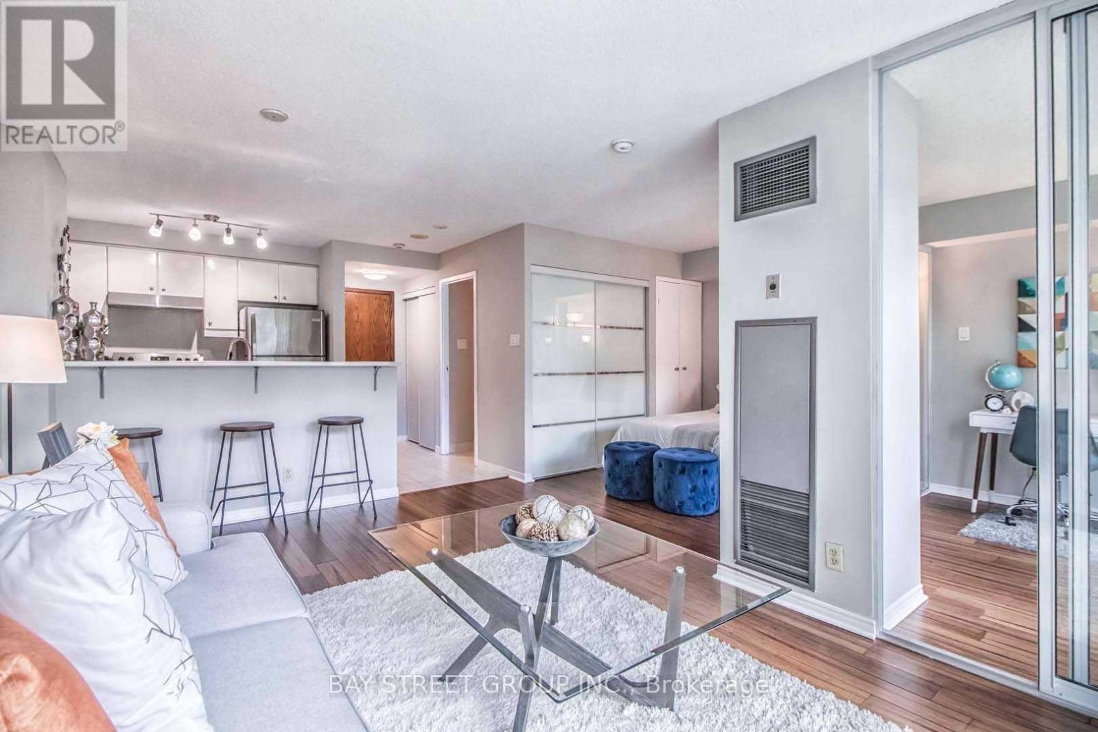 309 - 10 Yonge Street, Toronto, Ontario  M5E 1R4 - Photo 6 - C12664854