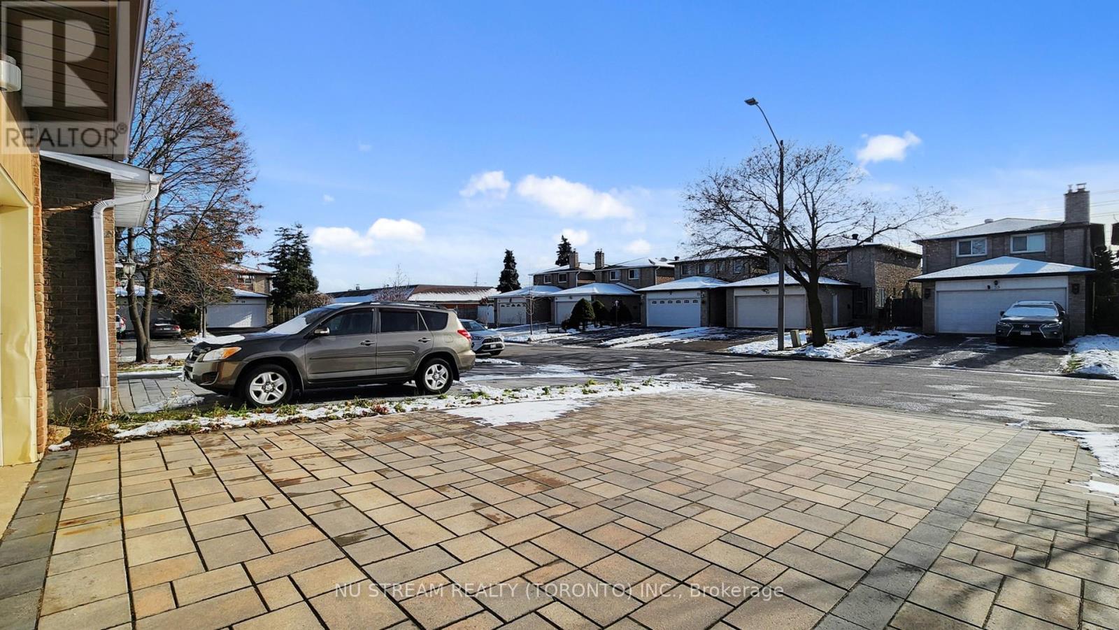 40 Bedale Crescent, Markham, Ontario  L3R 3N7 - Photo 3 - N12664896