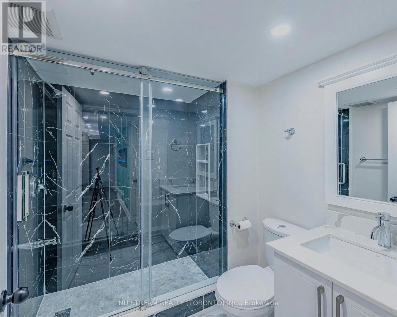 40 Bedale Crescent, Markham, Ontario  L3R 3N7 - Photo 31 - N12664896