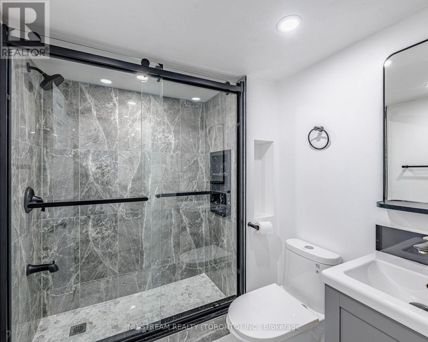 40 Bedale Crescent, Markham, Ontario  L3R 3N7 - Photo 33 - N12664896