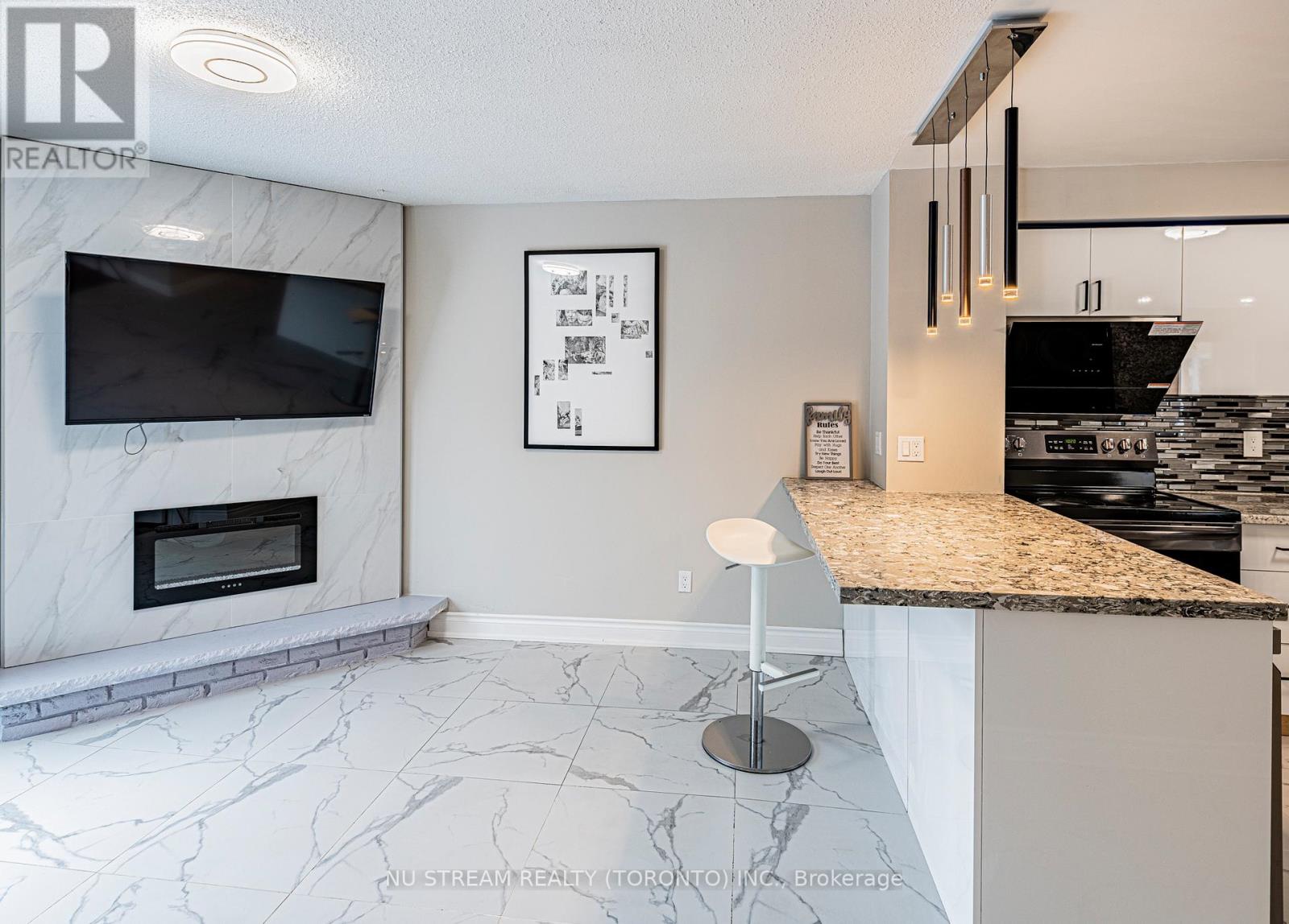 40 Bedale Crescent, Markham, Ontario  L3R 3N7 - Photo 8 - N12664896