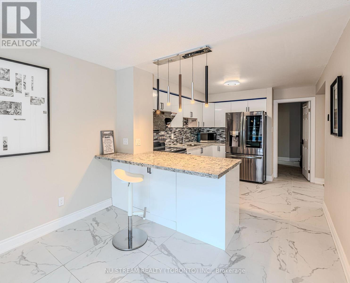 40 Bedale Crescent, Markham, Ontario  L3R 3N7 - Photo 9 - N12664896