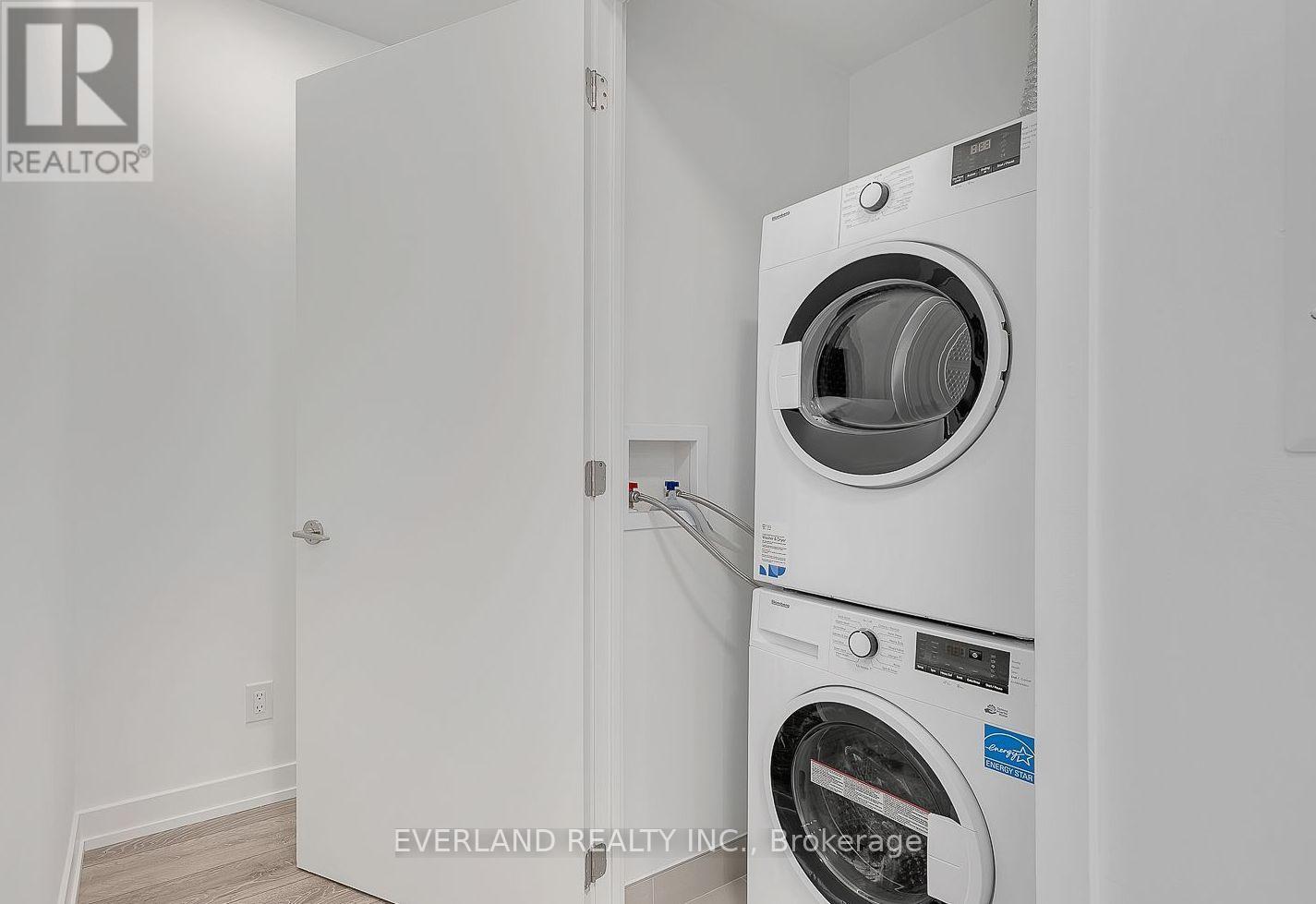 304 - 3100 Keele Street, Toronto, Ontario  M3M 0E1 - Photo 3 - W12664894