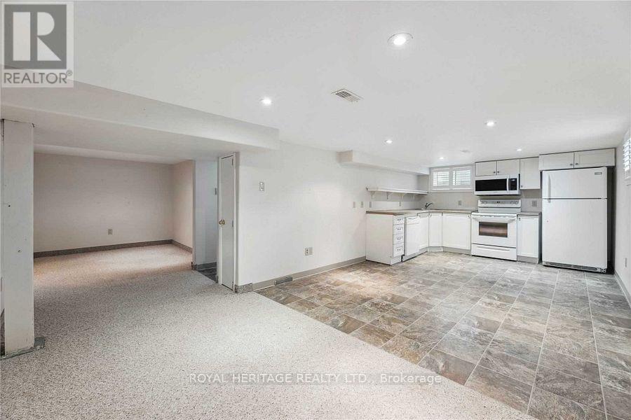 115 Albert Street N, Kawartha Lakes, Ontario  K9V 4K6 - Photo 4 - X12664840