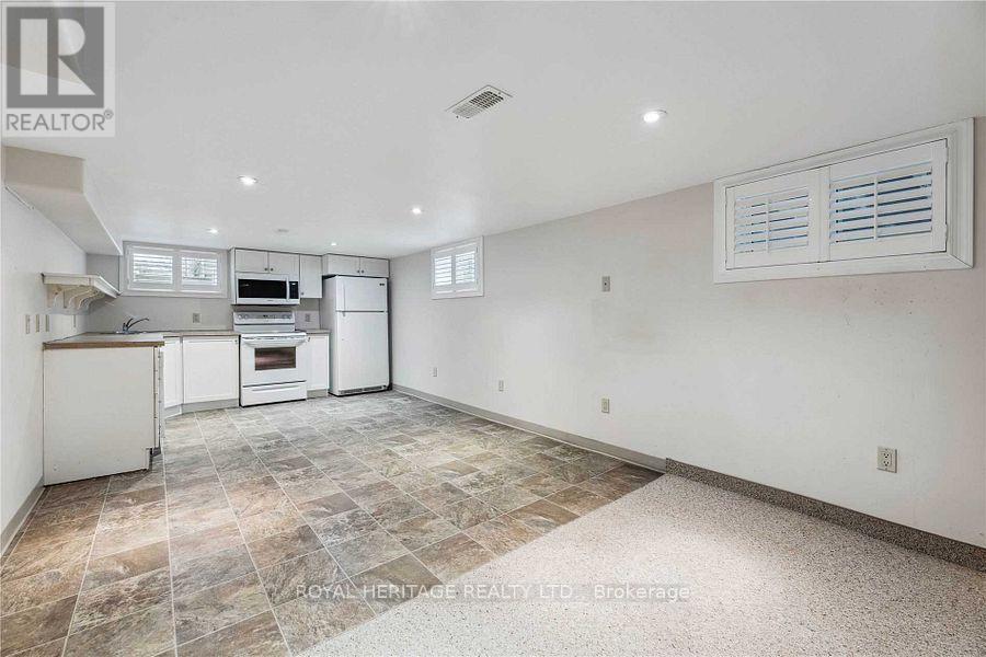 115 Albert Street N, Kawartha Lakes, Ontario  K9V 4K6 - Photo 5 - X12664840