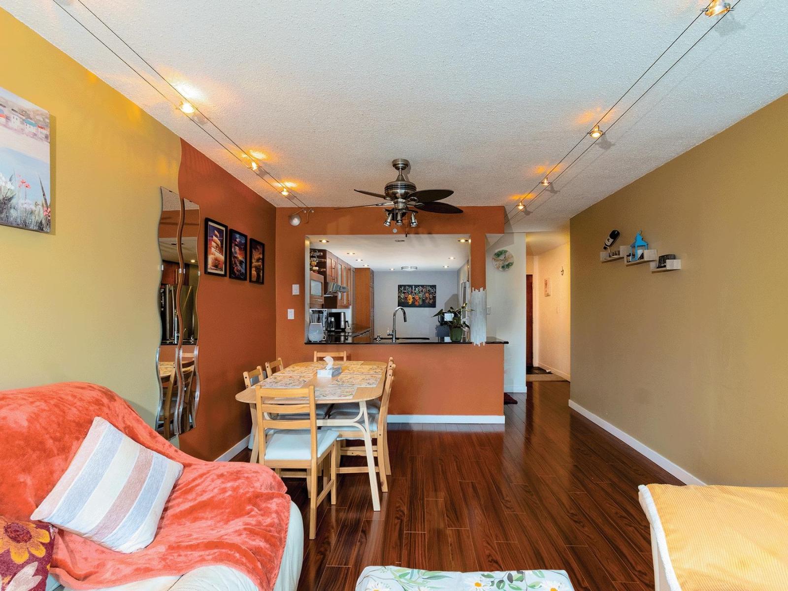 303 14881 103a Avenue, Surrey, British Columbia V3R 0M5 - Photo 4 - R3075575