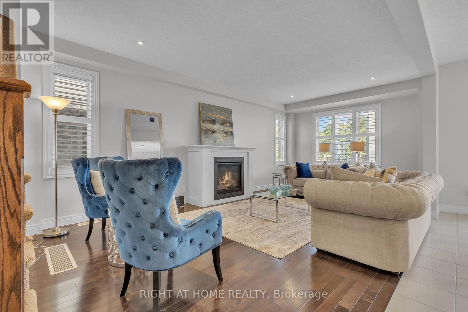 321 Carriage Way, Waterloo, Ontario  N2K 0C2 - Photo 15 - X12664900