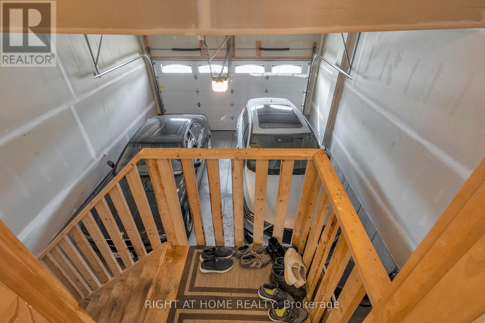 321 Carriage Way, Waterloo, Ontario  N2K 0C2 - Photo 21 - X12664900