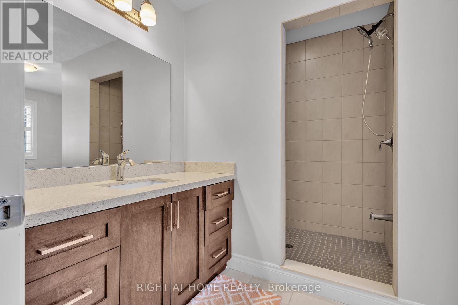 321 Carriage Way, Waterloo, Ontario  N2K 0C2 - Photo 25 - X12664900