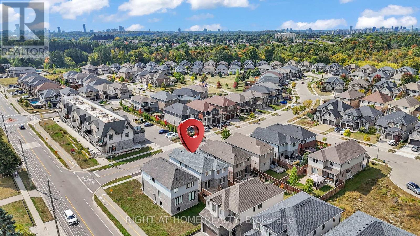 321 Carriage Way, Waterloo, Ontario  N2K 0C2 - Photo 4 - X12664900