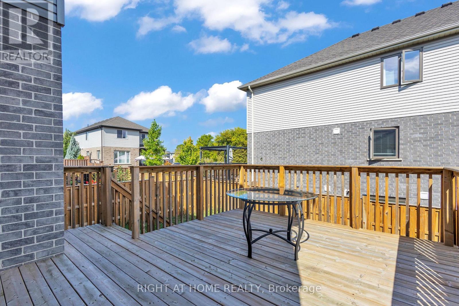 321 Carriage Way, Waterloo, Ontario  N2K 0C2 - Photo 45 - X12664900