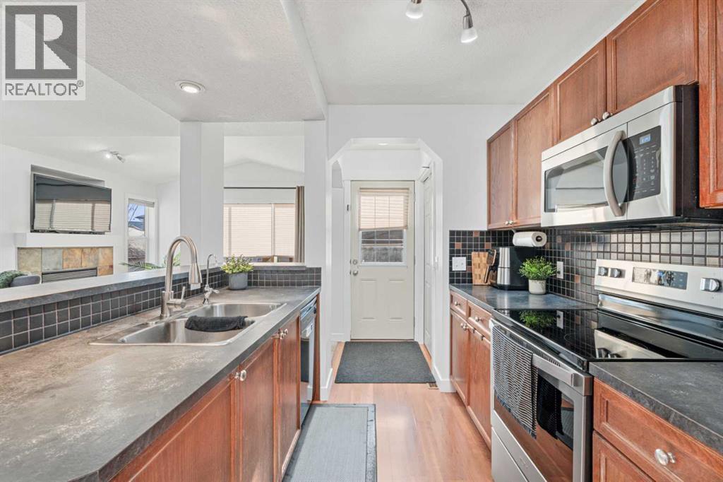 303 Drake Landing Close, Okotoks, Alberta  T1S 2M5 - Photo 12 - A2276612