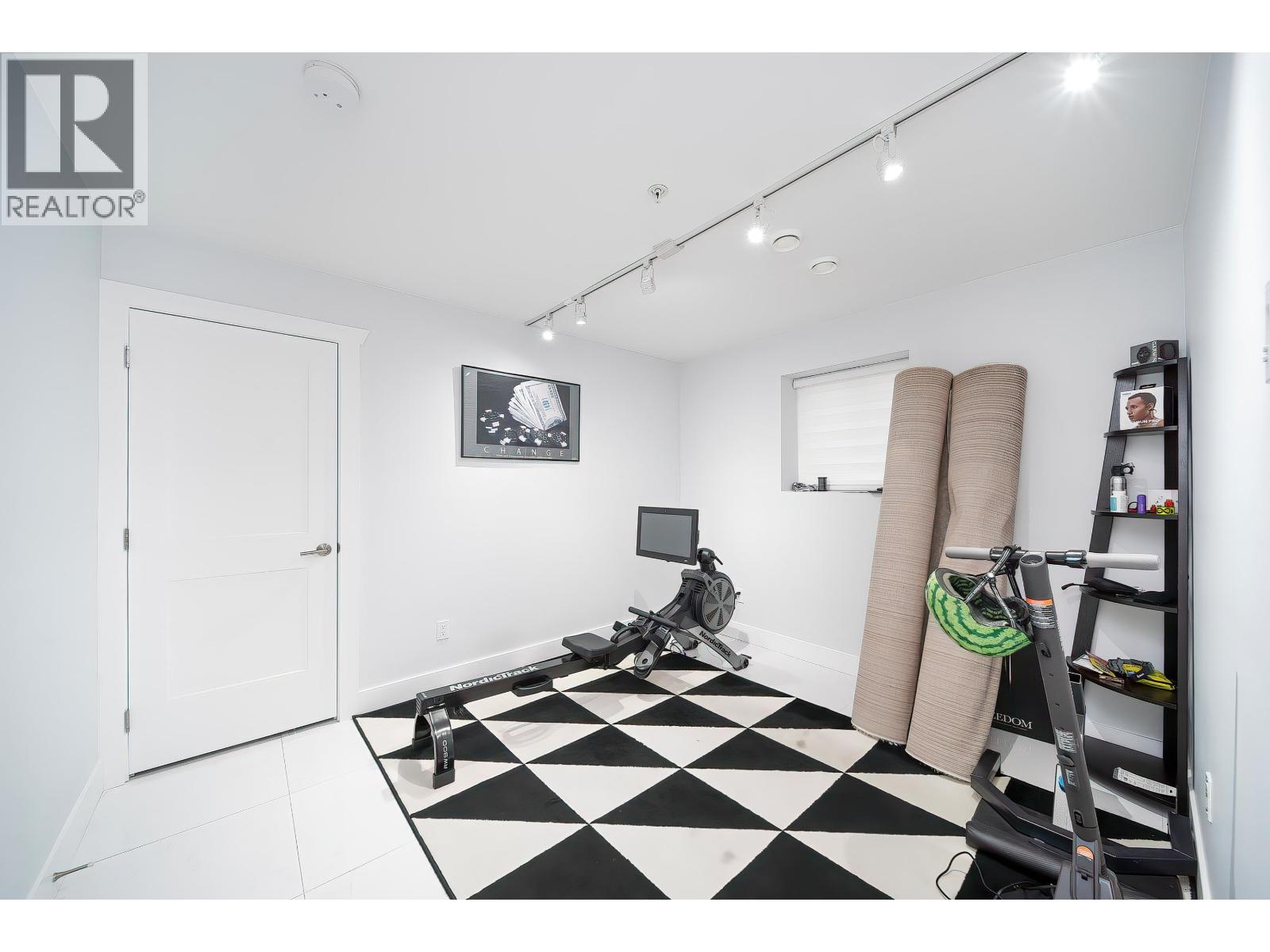 1470 Pitt River Road, Port Coquitlam, British Columbia V3C 1N7 - Photo 24 - R3076233