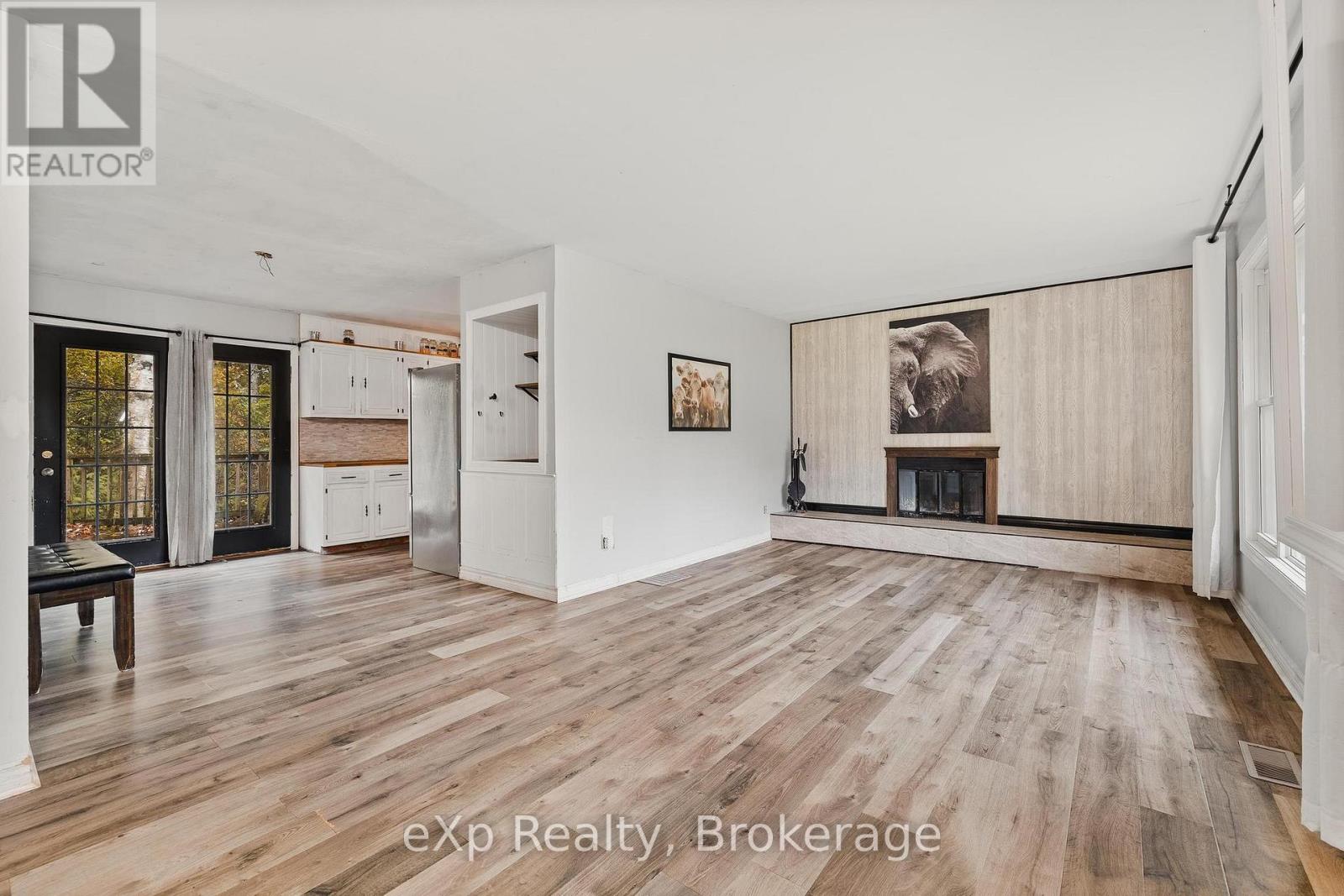 405014 Grey 4 Road, Grey Highlands, Ontario N0C 1E0 - Photo 8 - X12511150