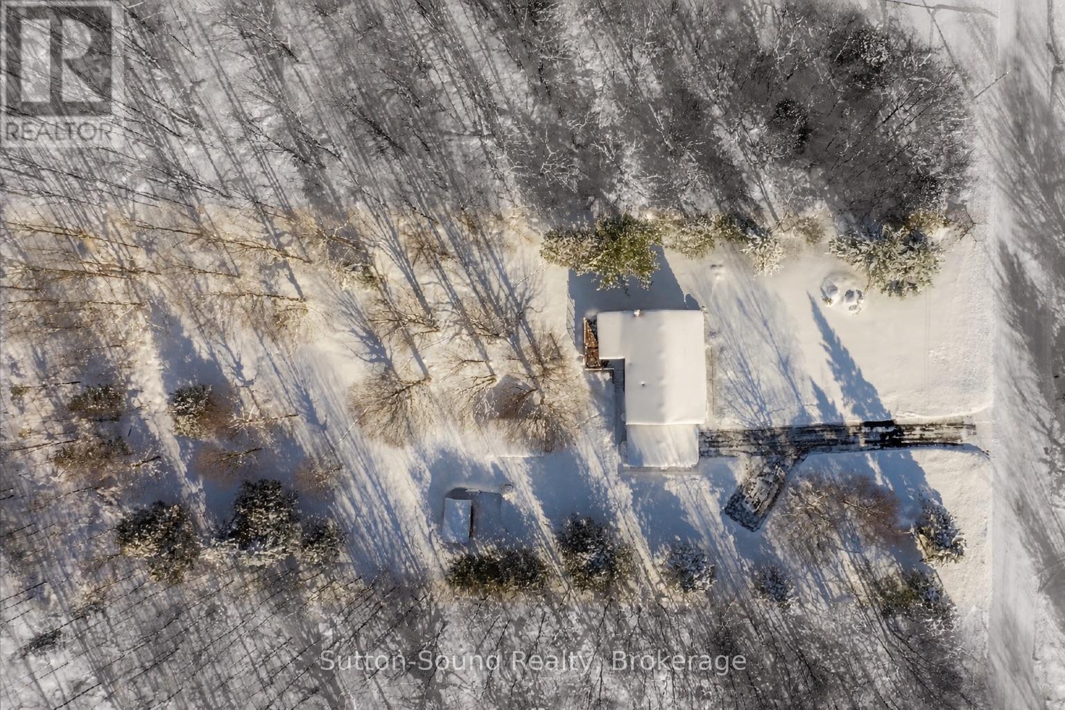 240135 Wilcox Side Road, Georgian Bluffs, Ontario N4K 5N7 - Photo 35 - X12664992