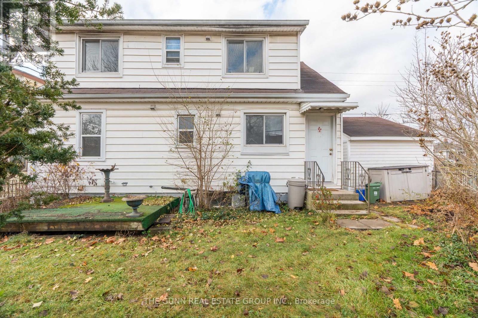 Photo 17 of 46 for 118 St Julien Street W