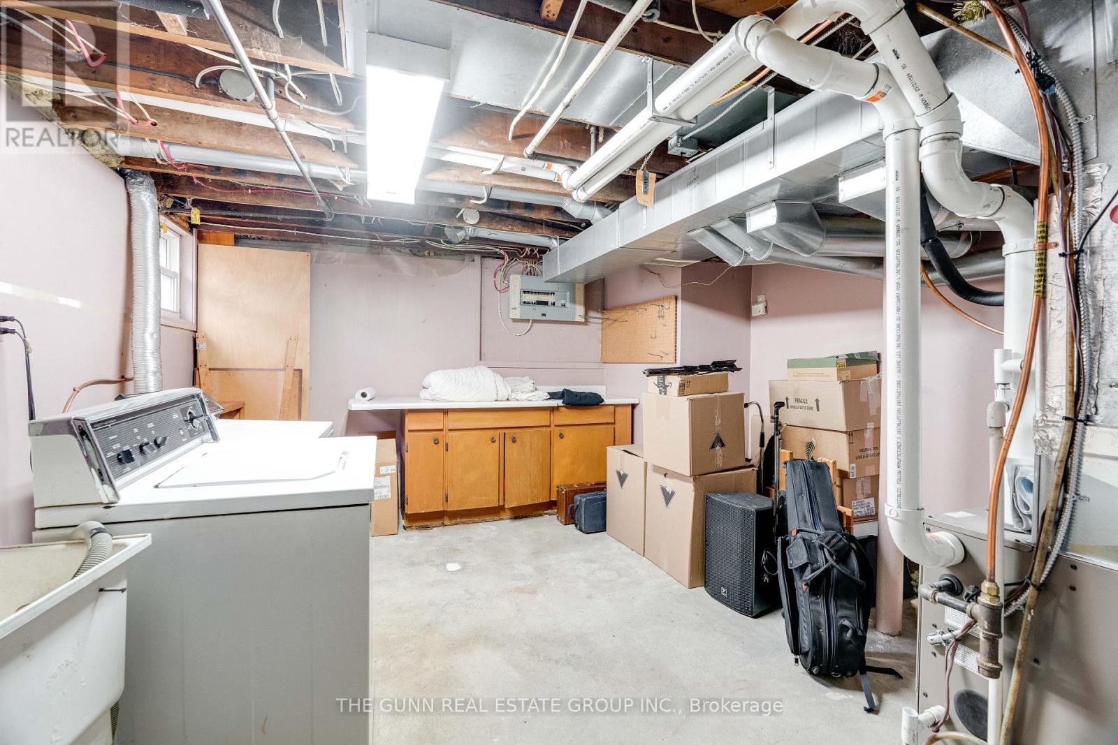 Photo 33 of 46 for 118 St Julien Street W