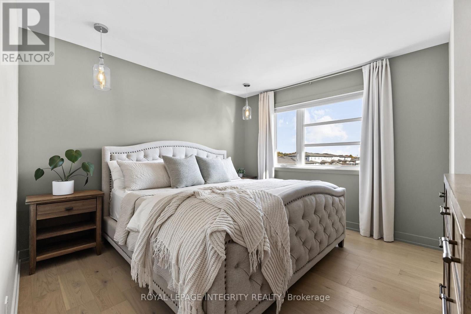 204 Hybrid Street, Russell, Ontario  K0A 1W0 - Photo 12 - X12467637