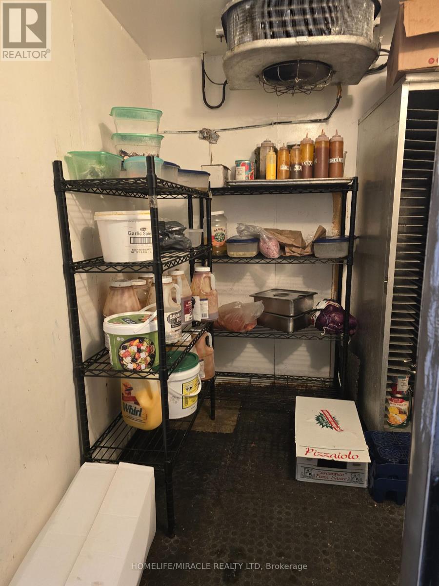 202 - 1240 Simcoe Street N, Oshawa, Ontario  L1G 4X3 - Photo 5 - E12615342