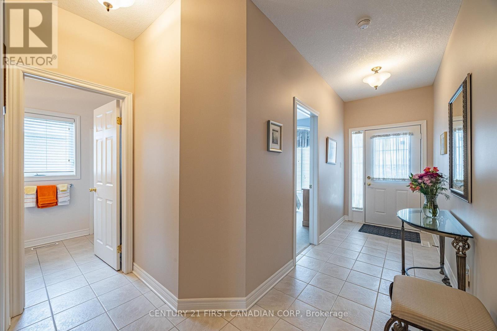335 Chambers Avenue, London North, Ontario  N5X 4K7 - Photo 6 - X12665006