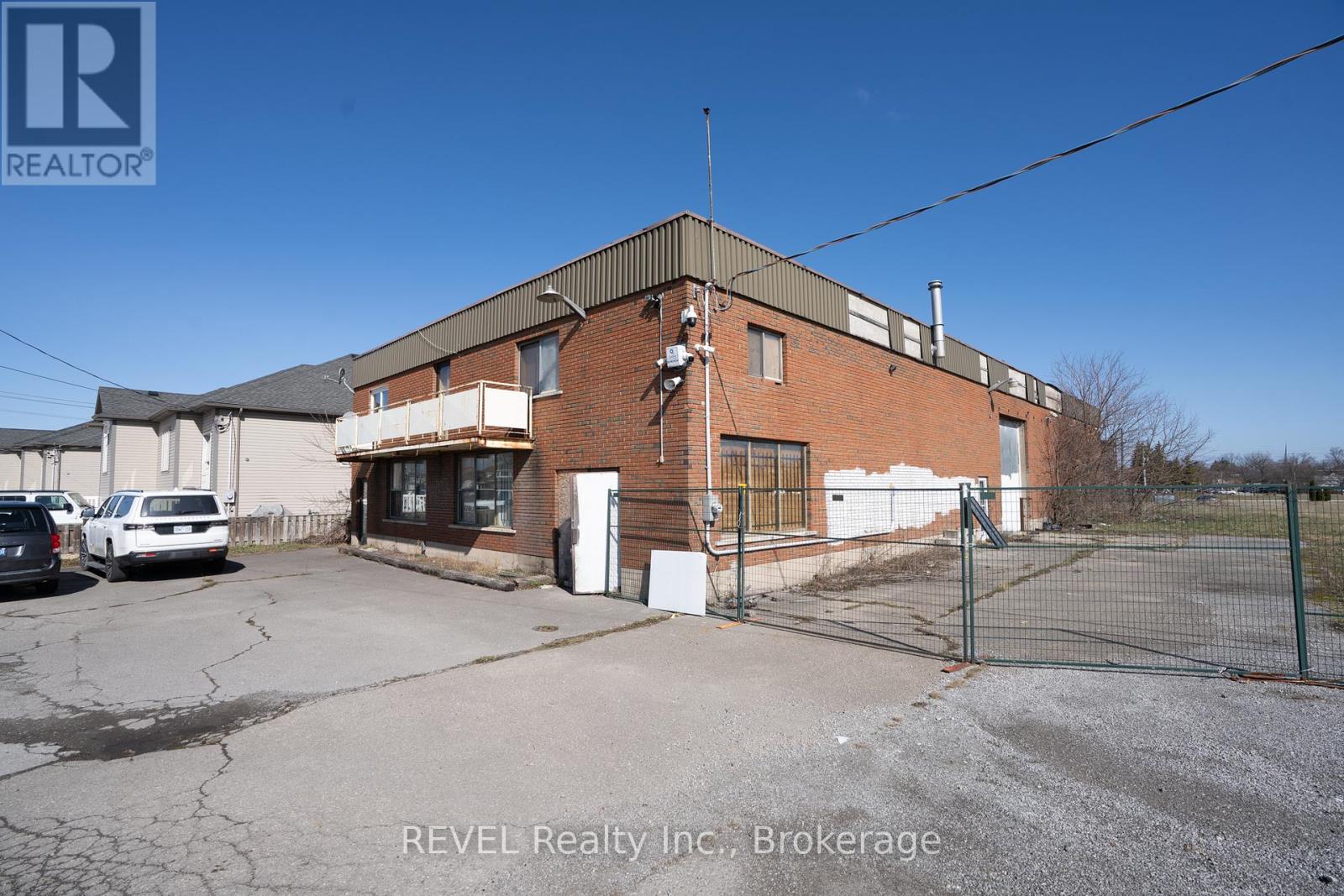 75 Ormond Street S, Thorold, Ontario  L2V 3E9 - Photo 5 - X12665010