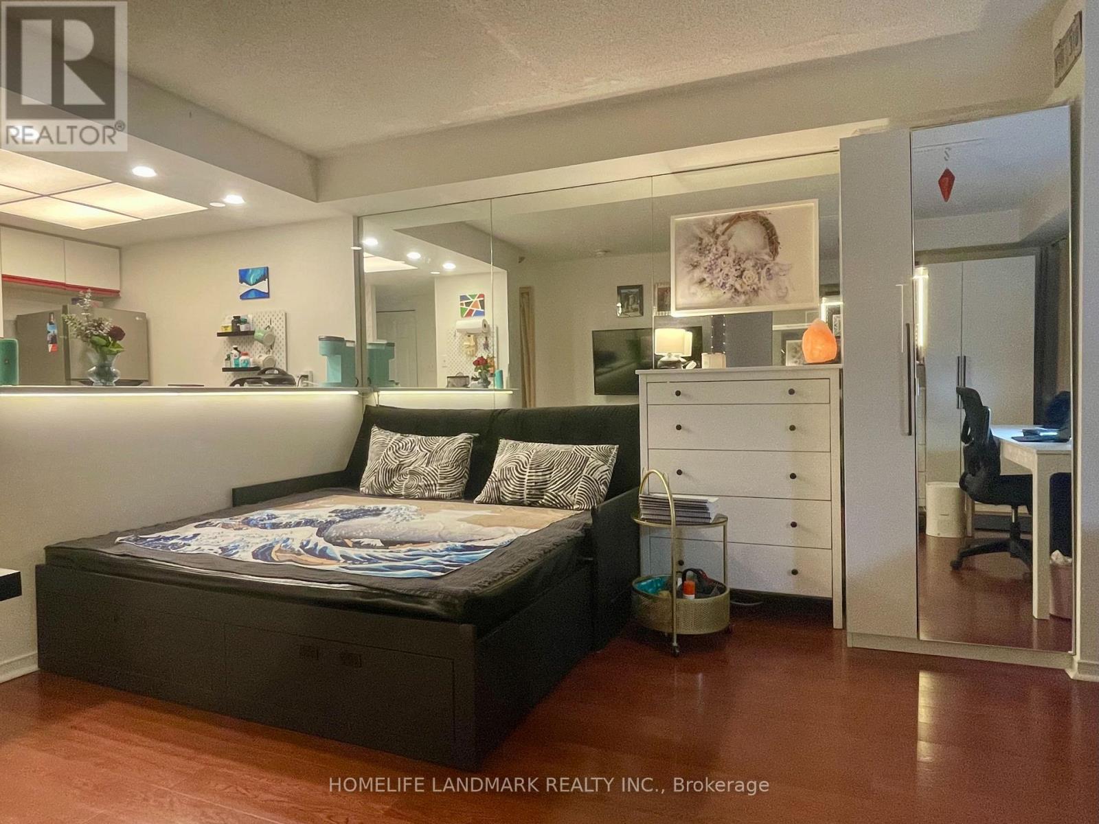 1505 - 99 Harbour Square, Toronto, Ontario  M5J 2H2 - Photo 17 - C12664944