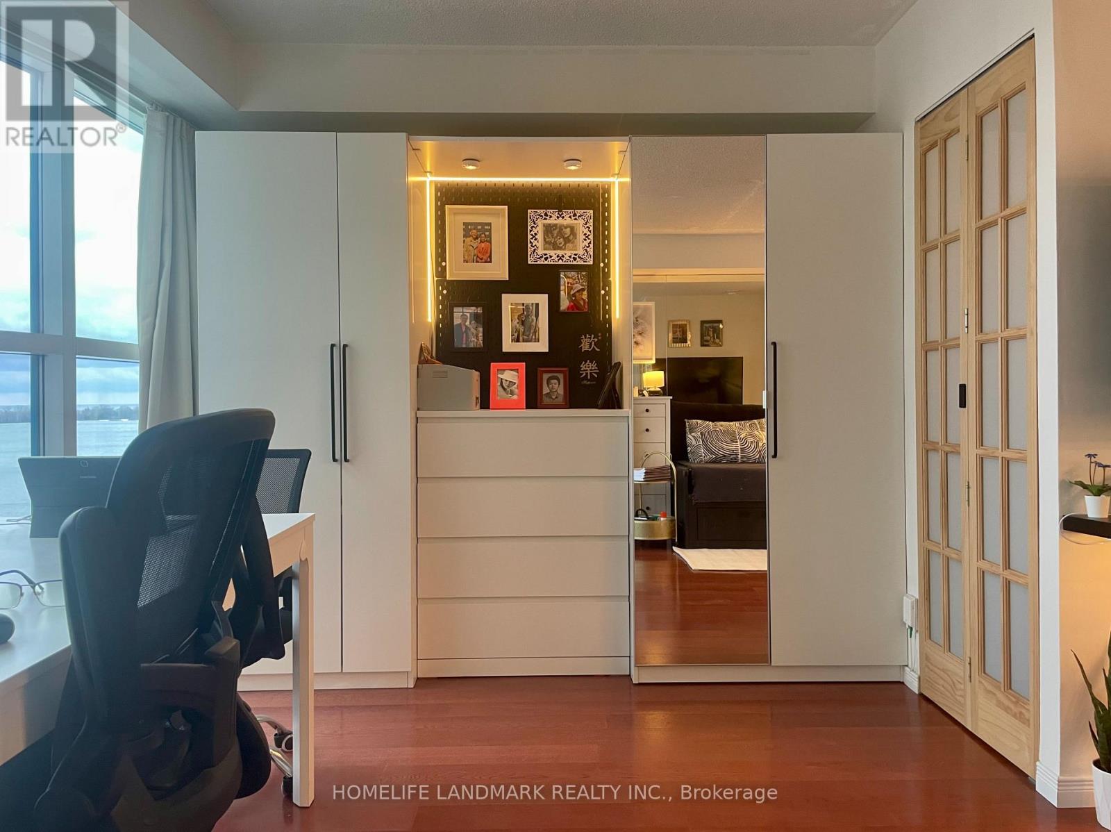 1505 - 99 Harbour Square, Toronto, Ontario  M5J 2H2 - Photo 9 - C12664944