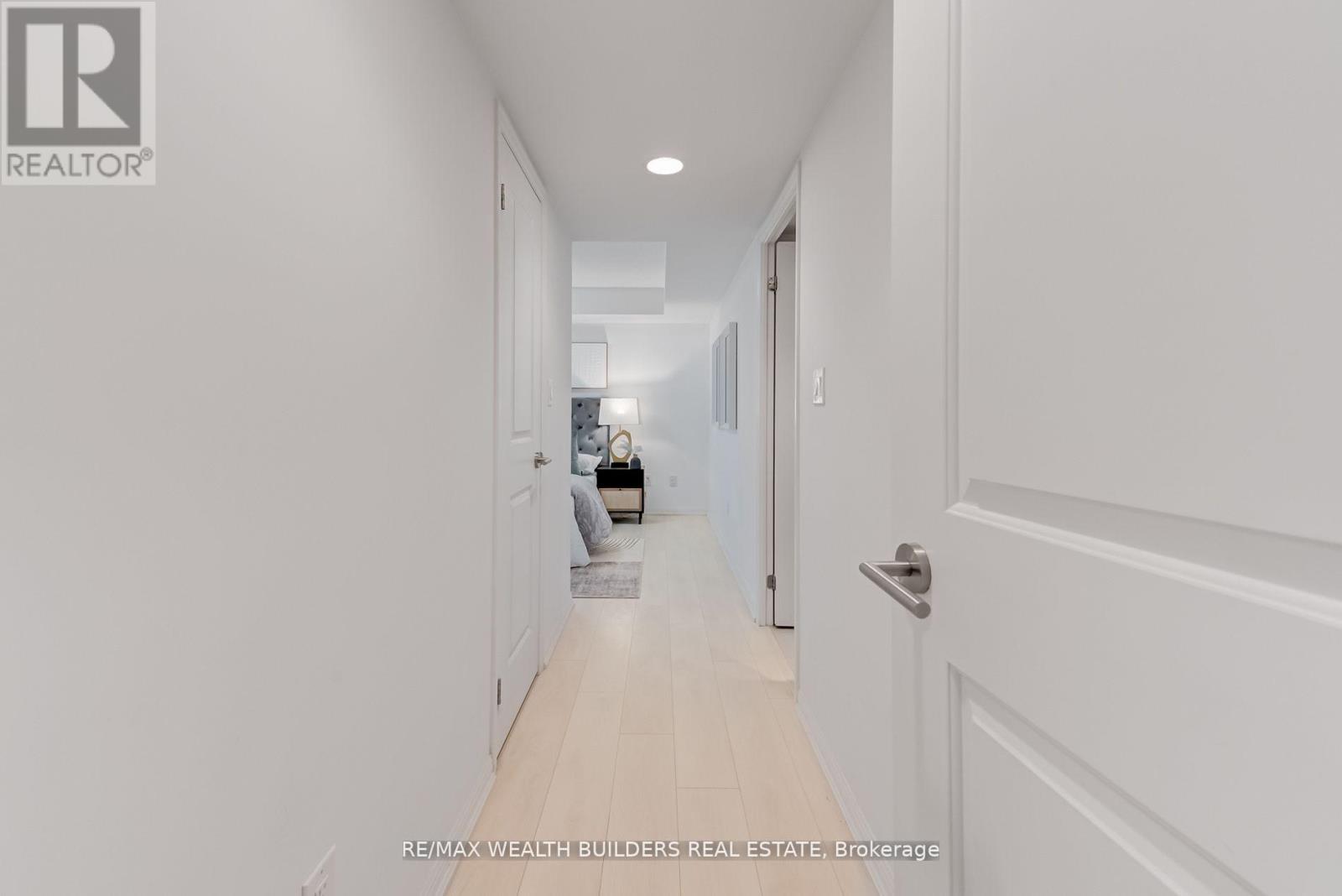 2322 - 400 Adelaide Street E, Toronto, Ontario  M5A 4S3 - Photo 12 - C12665030