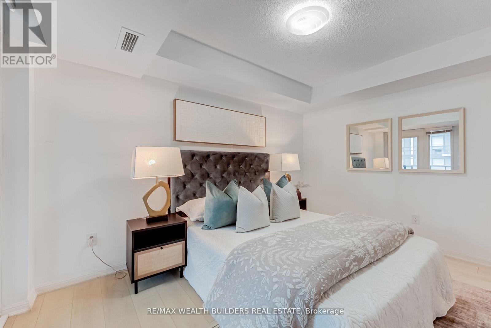 2322 - 400 Adelaide Street E, Toronto, Ontario  M5A 4S3 - Photo 14 - C12665030