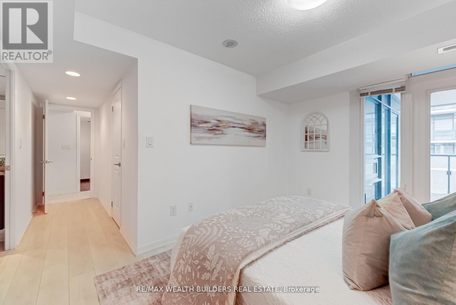 2322 - 400 Adelaide Street E, Toronto, Ontario  M5A 4S3 - Photo 16 - C12665030