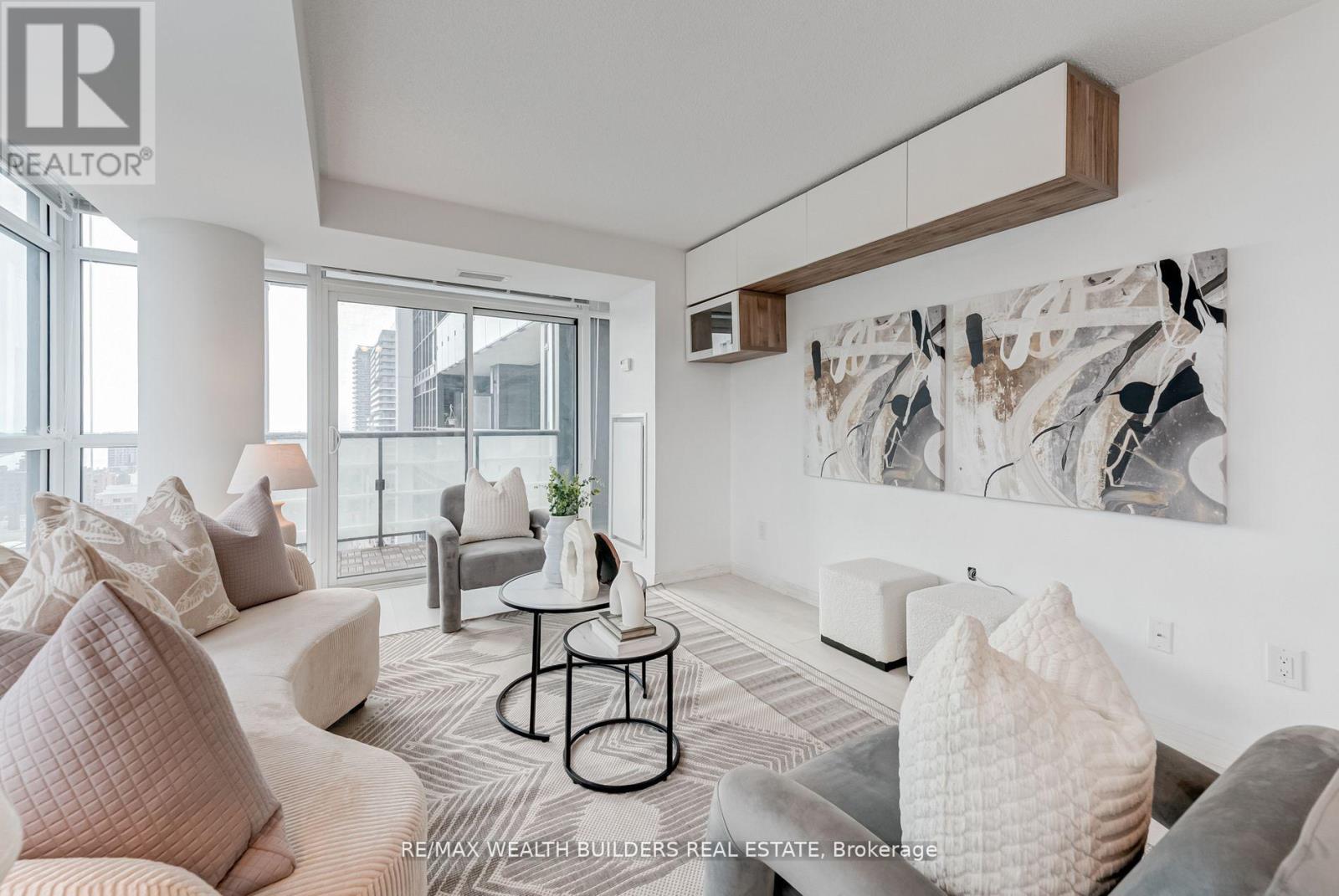 2322 - 400 Adelaide Street E, Toronto, Ontario  M5A 4S3 - Photo 4 - C12665030