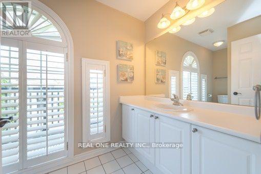 63 The Fairways, Markham, Ontario  L6C 2A4 - Photo 14 - N12665026