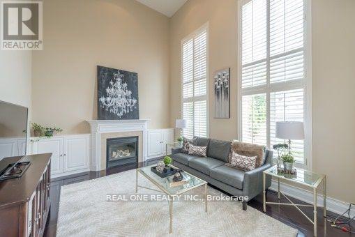 63 The Fairways, Markham, Ontario  L6C 2A4 - Photo 7 - N12665026