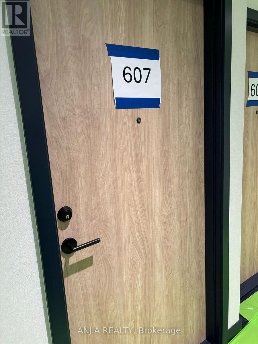 607 - 801 THE QUEENS WAY, Toronto, Ontario