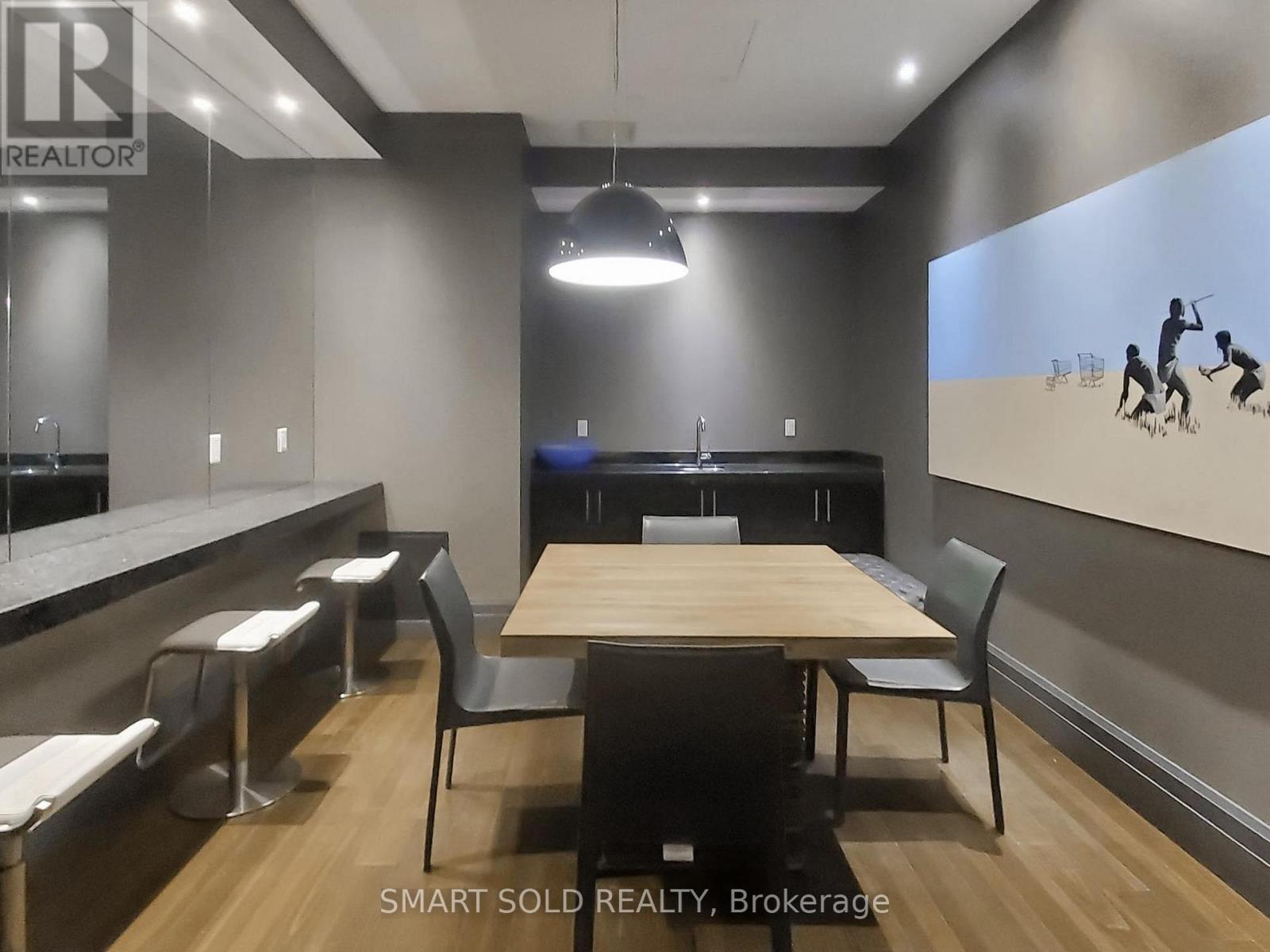 712 - 65 Speers Road, Oakville, Ontario  L6K 0J1 - Photo 14 - W12664946