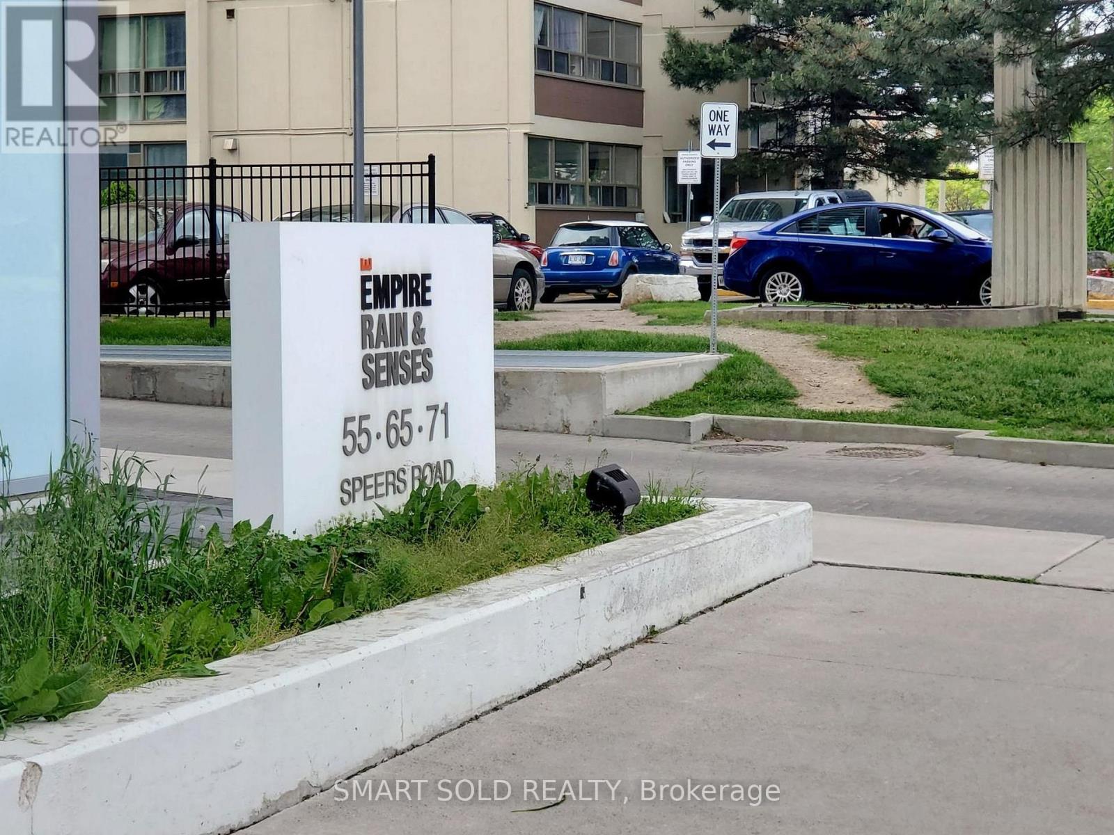 712 - 65 Speers Road, Oakville, Ontario  L6K 0J1 - Photo 2 - W12664946