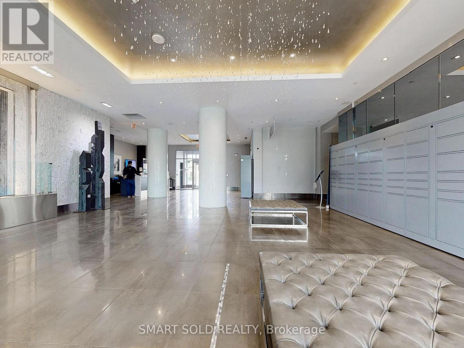 712 - 65 Speers Road, Oakville, Ontario  L6K 0J1 - Photo 3 - W12664946