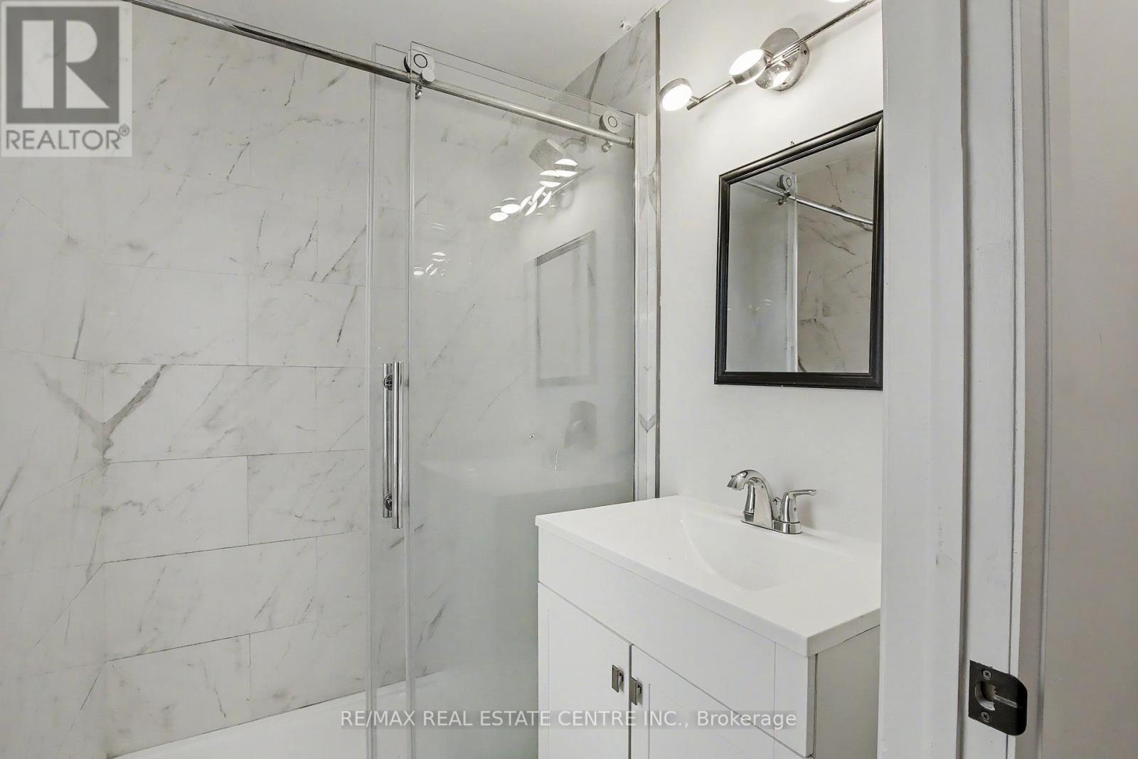 33 Dalkeith Avenue, Hamilton, Ontario  L8L 3J3 - Photo 12 - X12664998