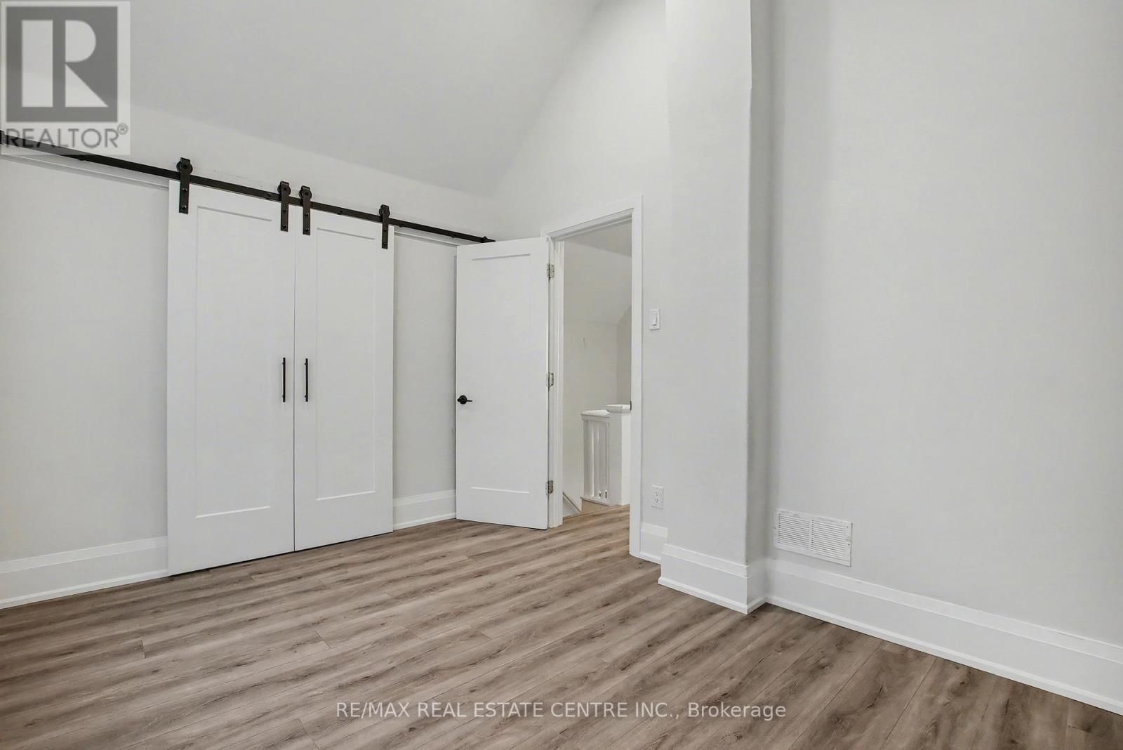 33 Dalkeith Avenue, Hamilton, Ontario  L8L 3J3 - Photo 17 - X12664998