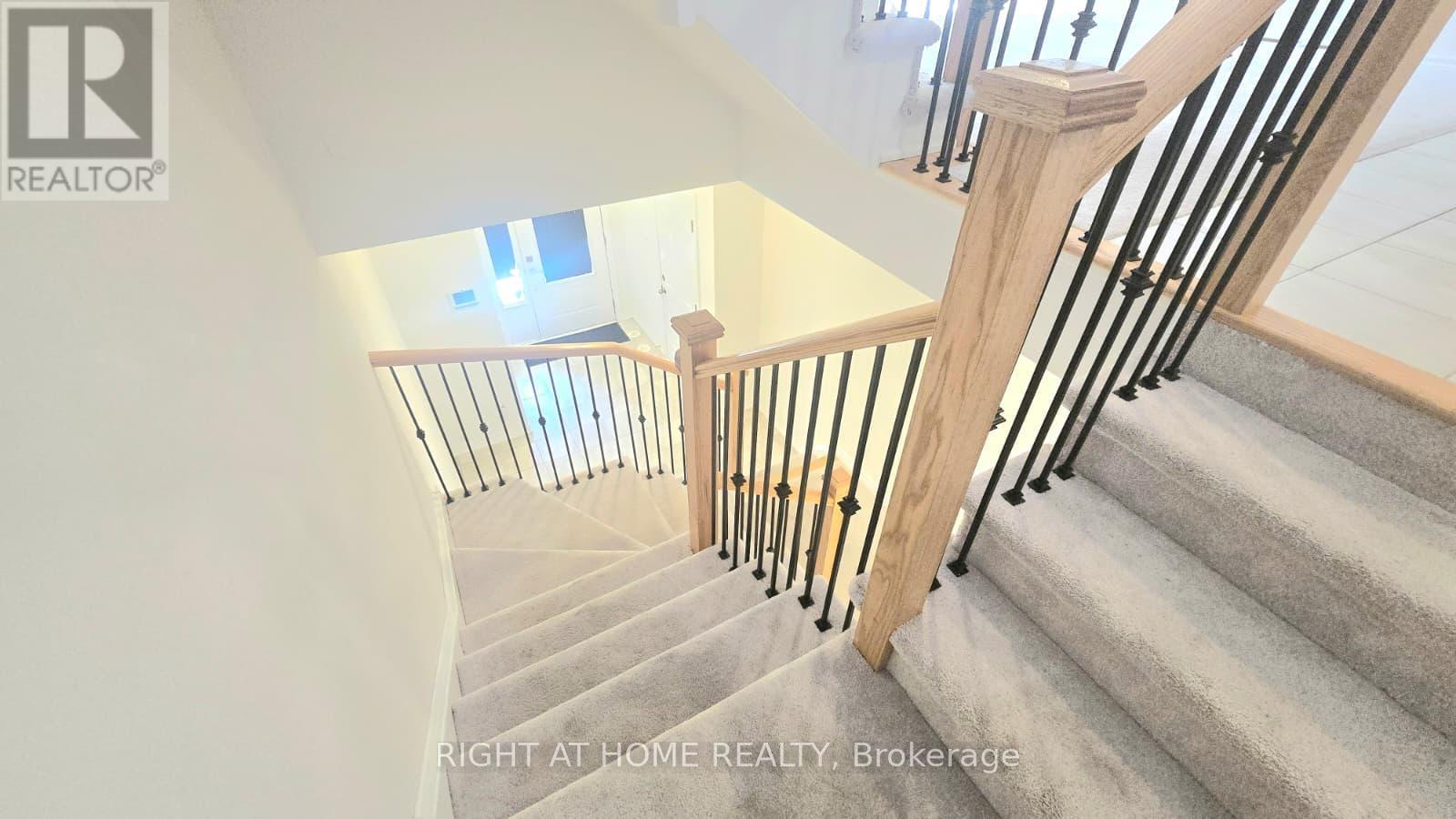 1992 Cameron Lott Crescent, Oshawa, Ontario  L1H 7K5 - Photo 7 - E12565344