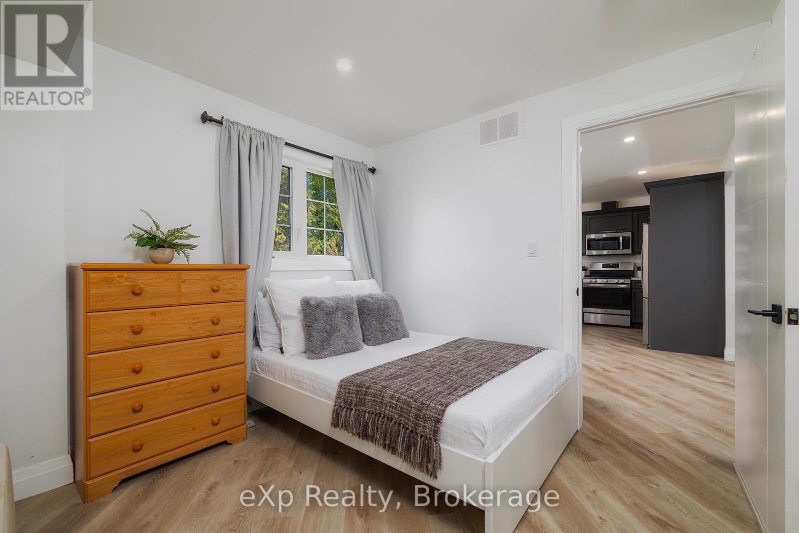 401250 Grey 4 Road, West Grey, Ontario  N4N 3B8 - Photo 14 - X12665042