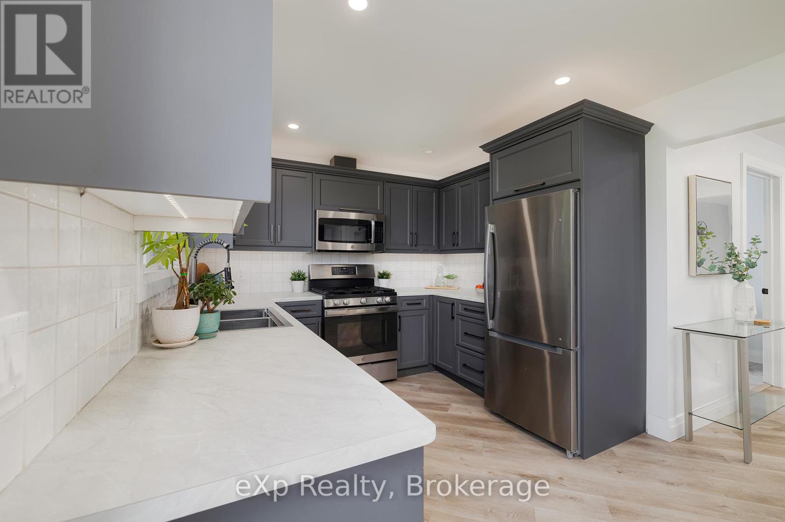 401250 Grey 4 Road, West Grey, Ontario  N4N 3B8 - Photo 5 - X12665042