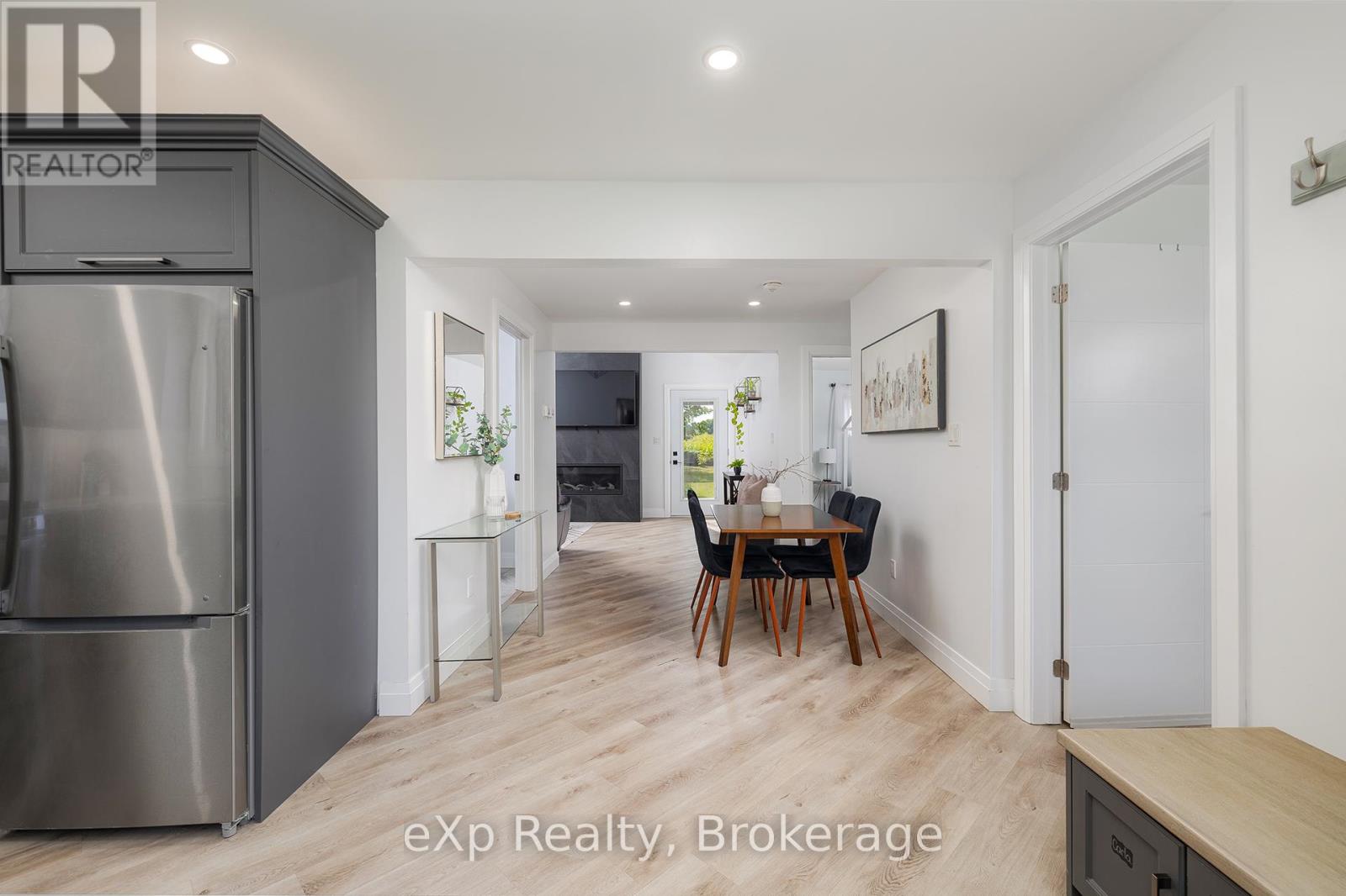 401250 Grey 4 Road, West Grey, Ontario  N4N 3B8 - Photo 6 - X12665042