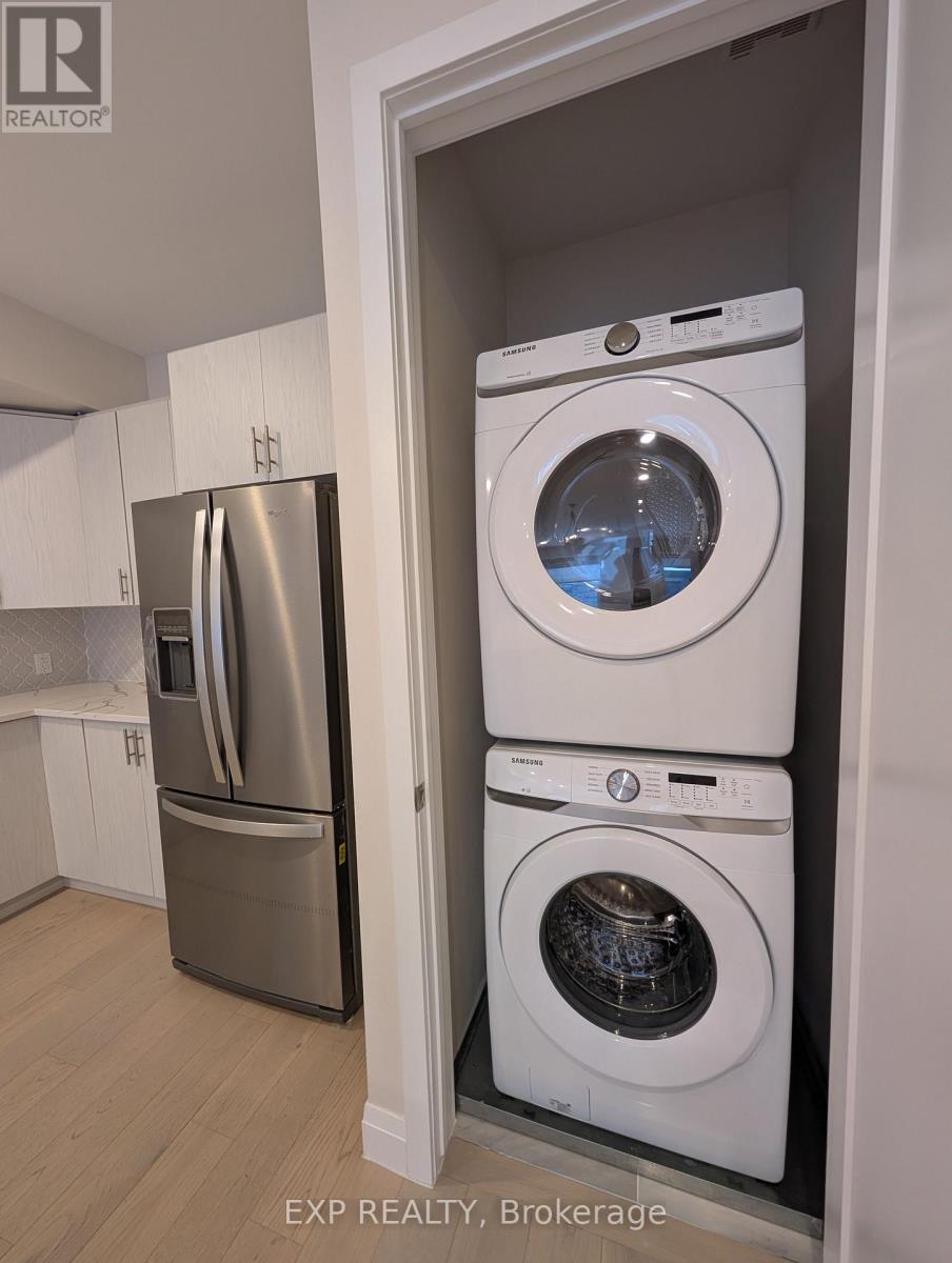 812 Star Private, Ottawa, Ontario  K2K 1W2 - Photo 10 - X12665048