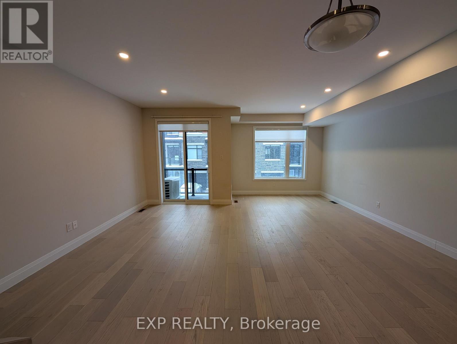 812 Star Private, Ottawa, Ontario  K2K 1W2 - Photo 12 - X12665048