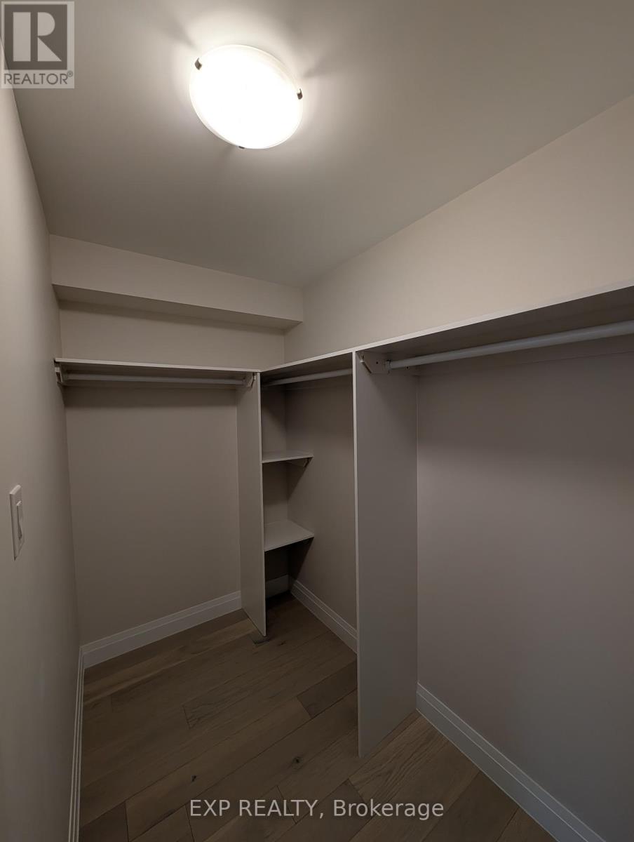 812 Star Private, Ottawa, Ontario  K2K 1W2 - Photo 17 - X12665048